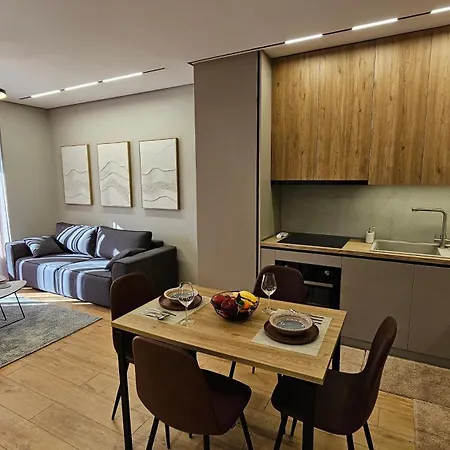 Apartament Kris Tirana
