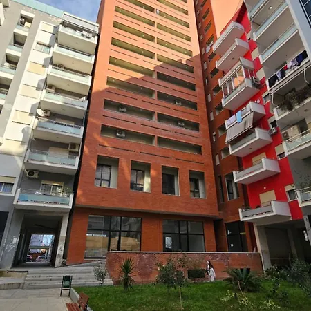 Kris Apartament *