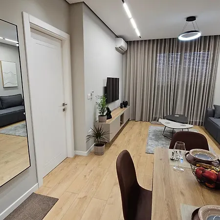 Kris Apartment *