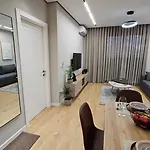 Kris Lägenhet *